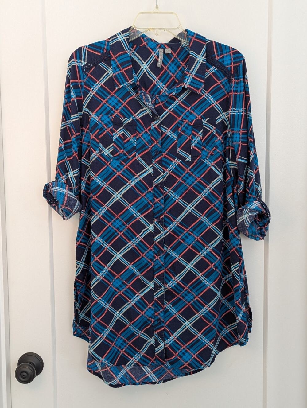New Directions Large High Low Tunic Blue Plaid Long Sleeve Roll Tab Button Up